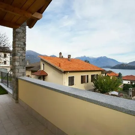 Sleeps 8 *