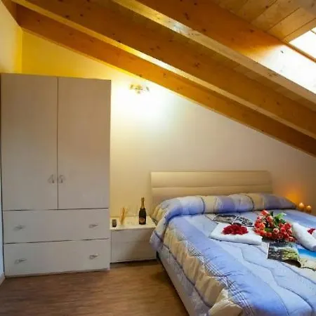 Apartment Sleeps 8 Musso