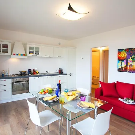 Sleeps 8 *