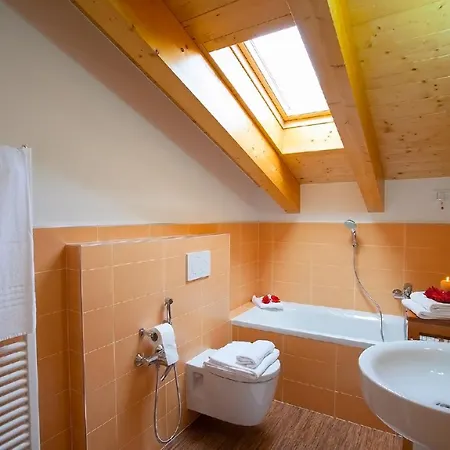 Sleeps 8