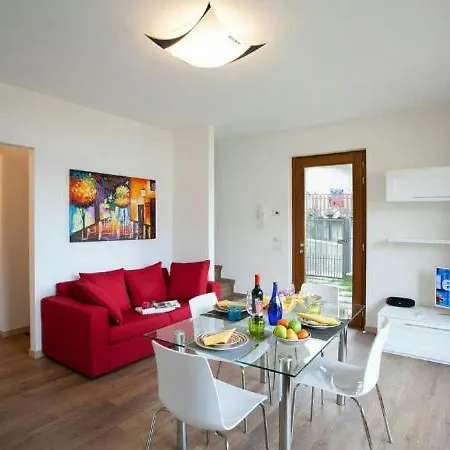 Sleeps 8 아파트 무쏘